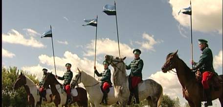 Конноспортивный клуб «Кристалл» реконструирует 18-й гусарский Нежинский полк