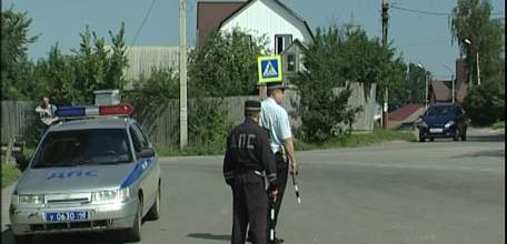Отдел ГИБДД и администрация города провели совместный рейд по соблюдению правил перевозки грузов