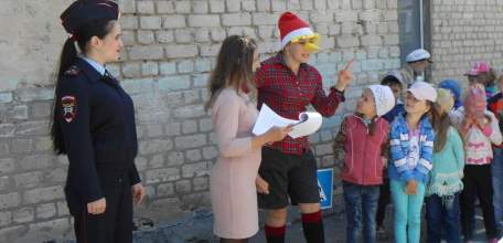 Сотрудники ГИБДД Ельца провели занятие с детьми в д/с №25