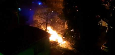 Ночью 27 июля на улице Коммунаров произошло загорание автомобиля