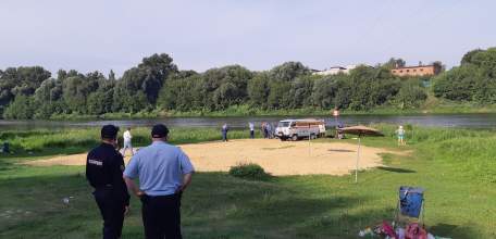 Полиция просит откликнуться свидетелей и очевидцев, отдыхавших на городском пляже Ельца возле Каракумовского моста в субботу 28 июля