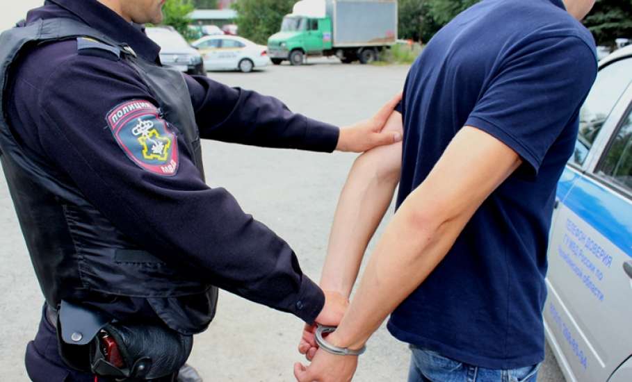 В Ельце на Радиотехнической улице задержан местный житель с наркотическим веществом массой 0,85 грамм
