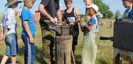 350 юных липчан приняли участие в сменах в детском археологическом лагере «Аргамач» в Елецком районе