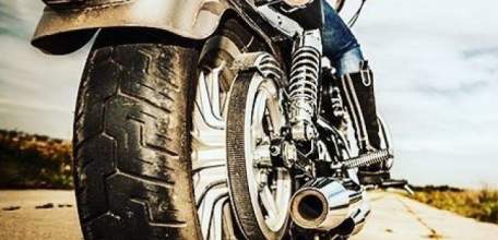 В селе Казаки Елецкого района неустановленный водитель мототранспорта сбил 10-летнюю девочку