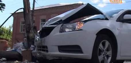 В Ельце на перекрёстке улиц Максима Горького и Свердлова произошло ДТП