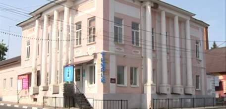 В Ельце продолжается установка информационных табличек на зданиях историко-культурного наследия